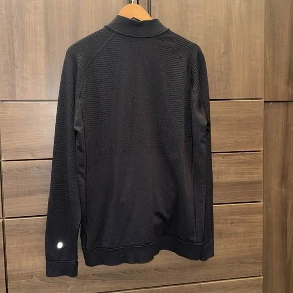 Lululemon Men’s Black Zip Up Sweater XXL - Picture 5 of 7